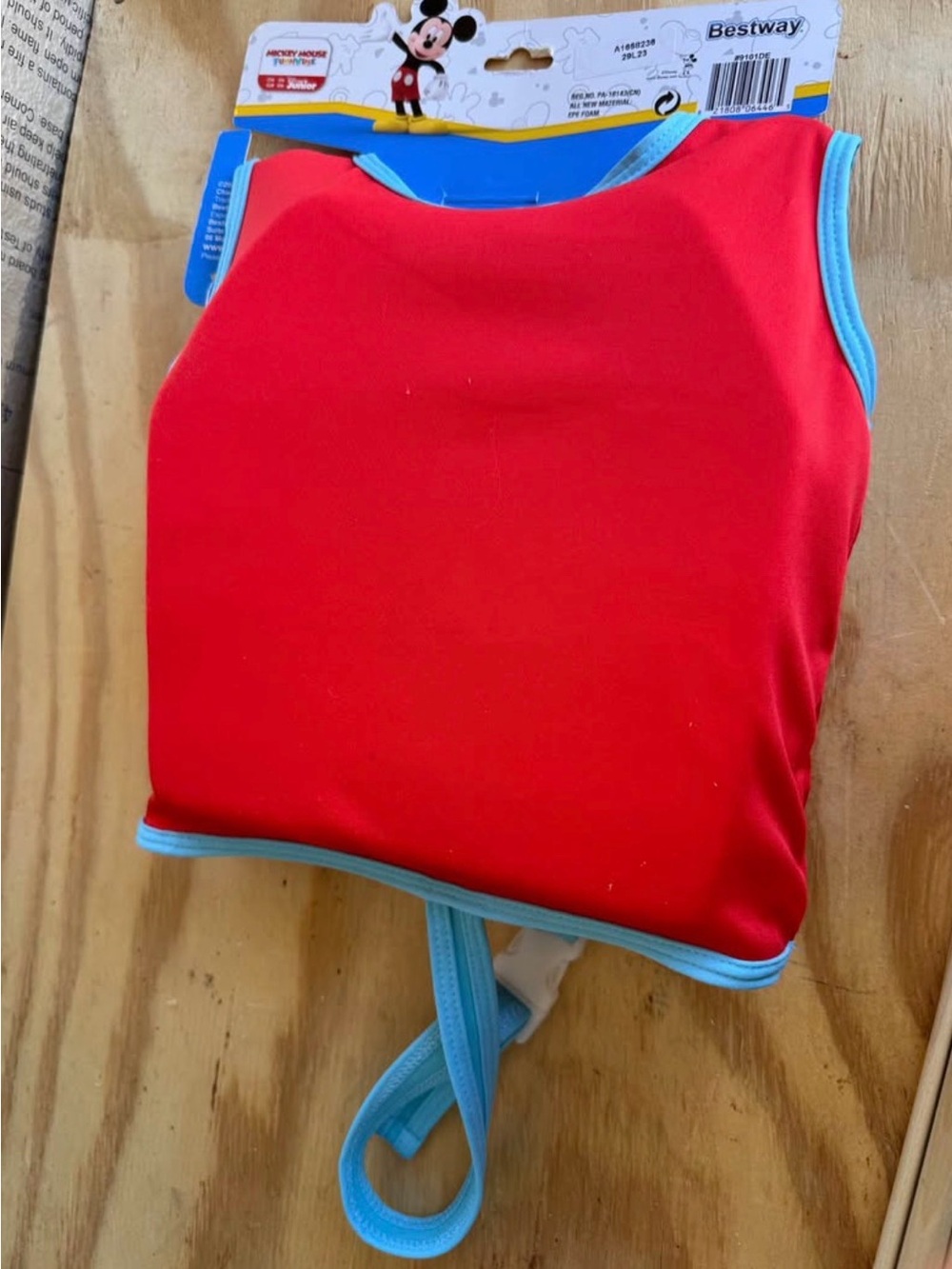 🥳 5 for $25 BUNDLE Disney Red Mickey Mouse Kids Swim Vest with Pluto Graphic - Picture 2 of 4